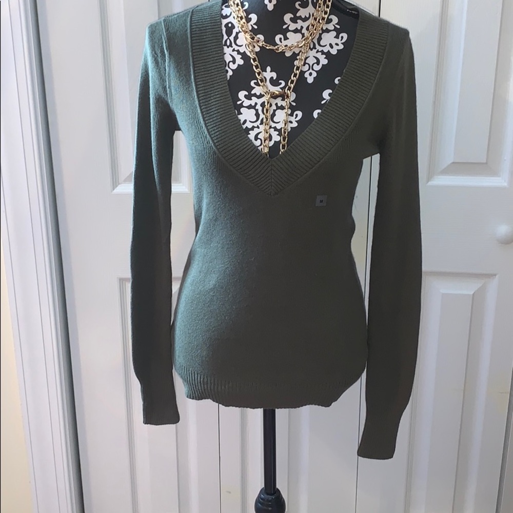 Express V Neck Sweater Size Medium
